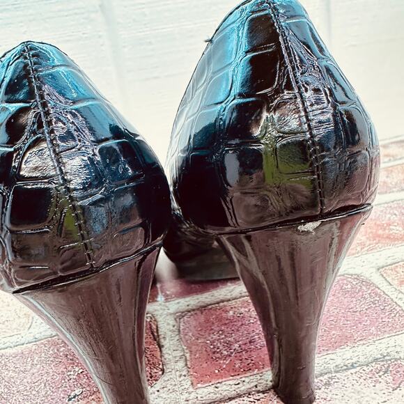 Women's Size 7 Black Faux Croc Skin 3.5" High Heel Slight Platform Classic Pumps - Picture 11 of 16